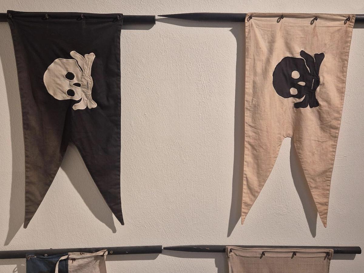 Lance flags